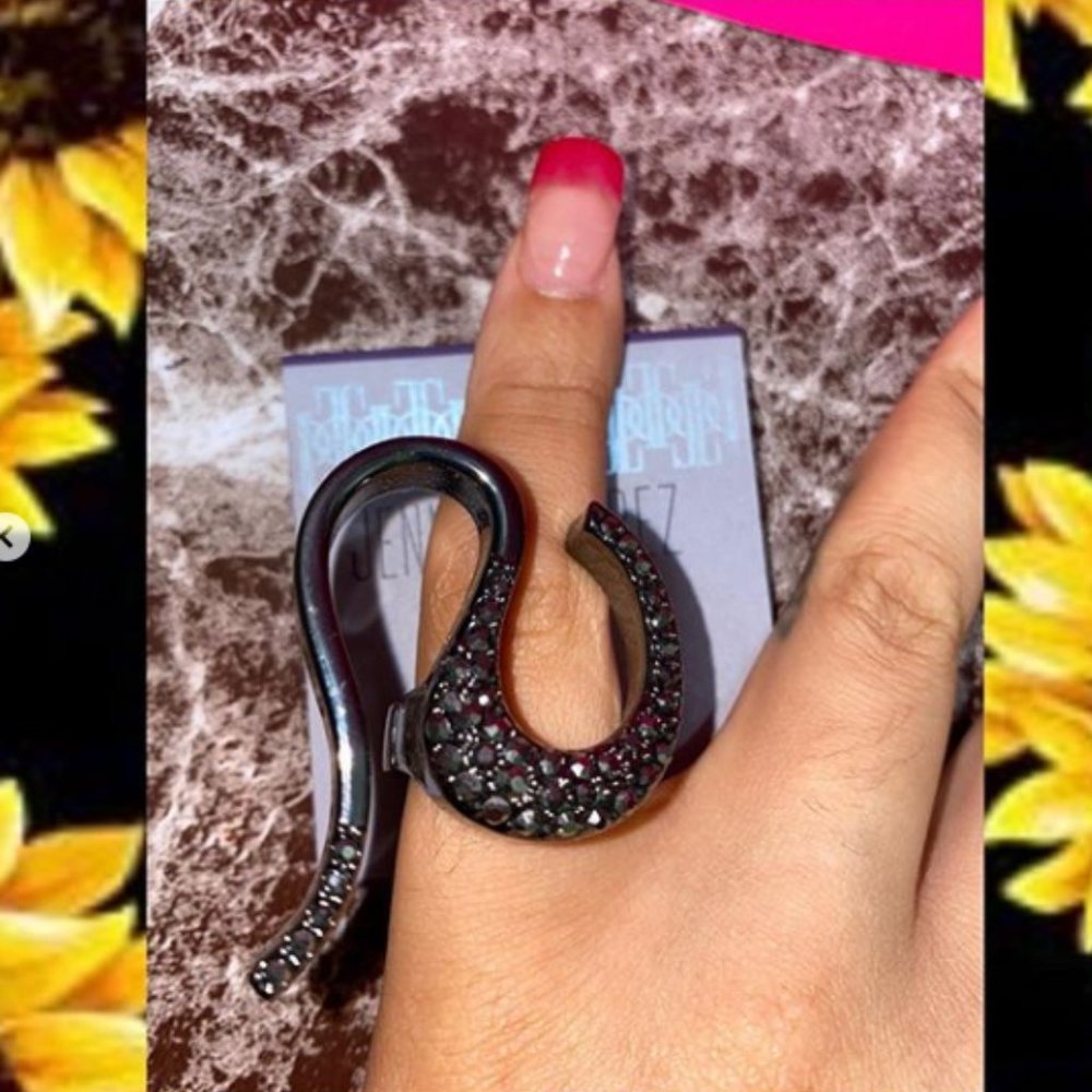 Ring - Picture 4 of 4